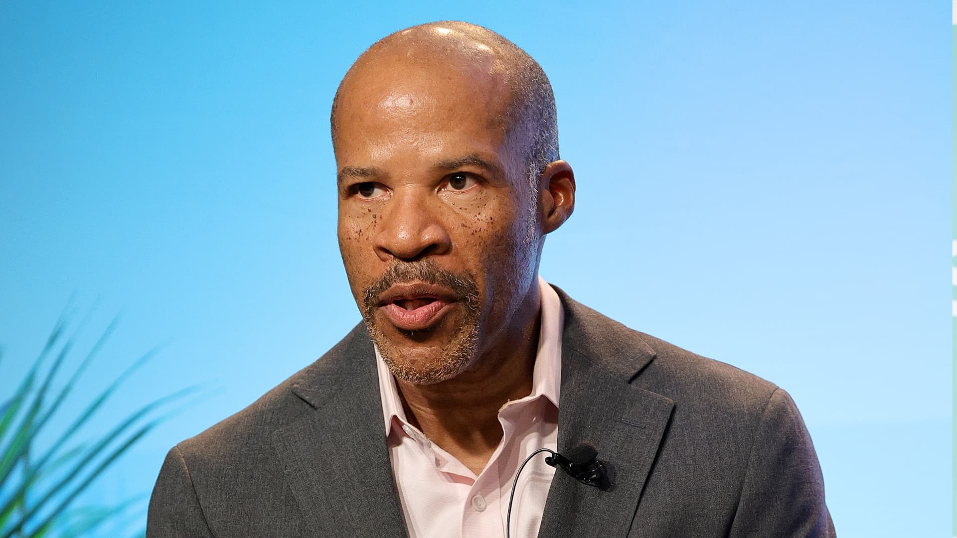 How Cosmetic Chemist Ron Robinson Played A Role In Rhode’s Rise And The Beauty Brand's Billion-Dollar Acquisition How Cosmetic Chemist Ron Robinson Played A Role In Rhode’s Rise And The Beauty Brand's Billion-Dollar Acquisition