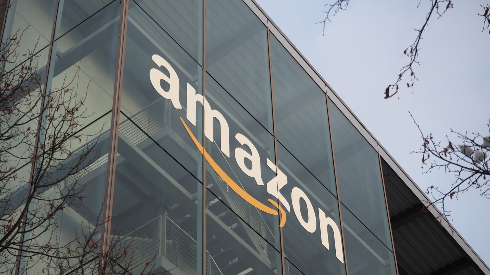 Amazon Employees Pen Letter Calling Out Company’s ‘Aggressive’ AI Push And The Social And Environmental Damage It Could Cause Amazon Employees Pen Letter Calling Out Company’s ‘Aggressive’ AI Push And The Social And Environmental Damage It Could Cause
