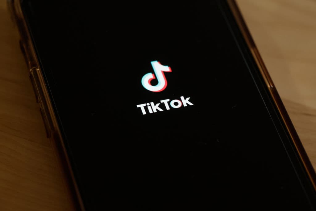 TikTok Adds Voice Notes And Media Sharing to DMs — Here’s What You Can Do Now TikTok Adds Voice Notes And Media Sharing to DMs — Here’s What You Can Do Now