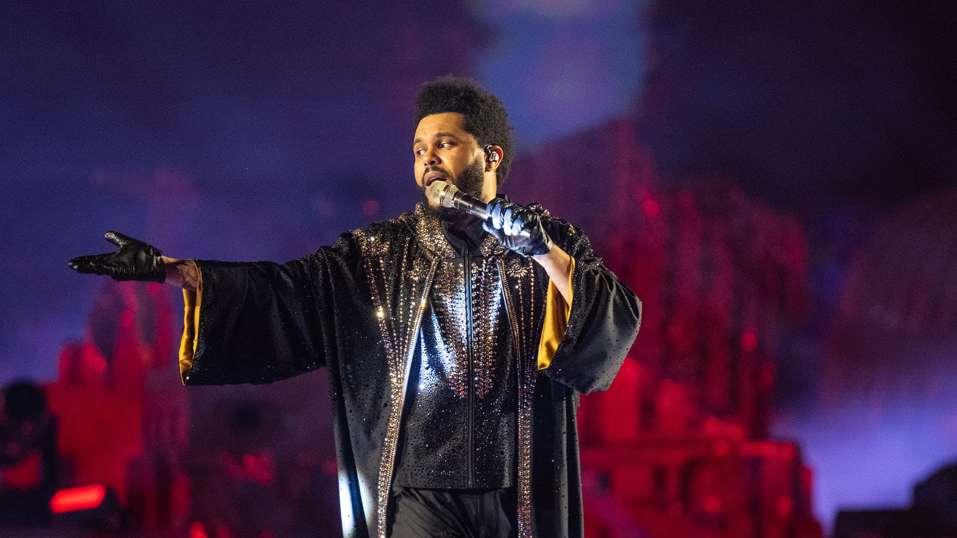 The Weeknd Closes Catalog Deal That's Said To Set 'A New Standard For Artist Equity And Control,' According To Spokesperson The Weeknd Closes Catalog Deal That's Said To Set 'A New Standard For Artist Equity And Control,' According To Spokesperson